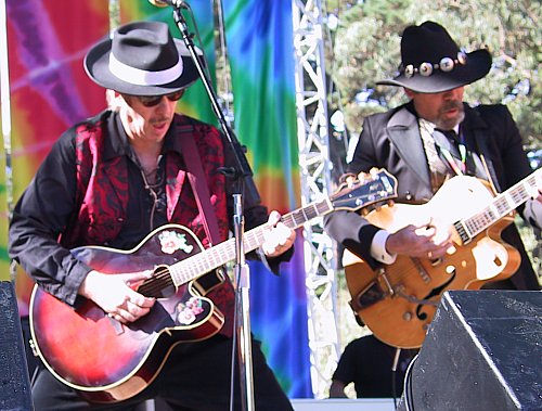 Dan Hicks and Mike Wilhelm